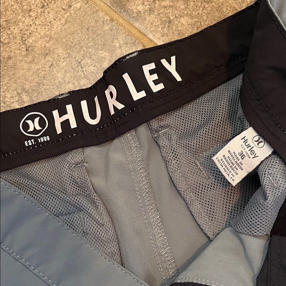 Hurley Men's Charcoal Hybrid Shorts - Picture 2 of 3